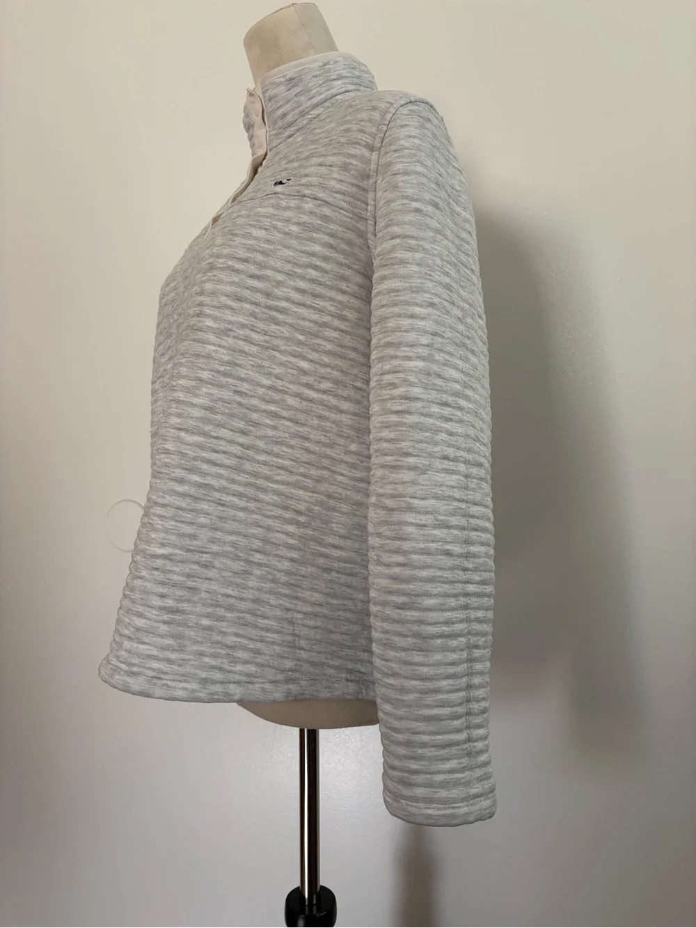Vineyard Vines light gray